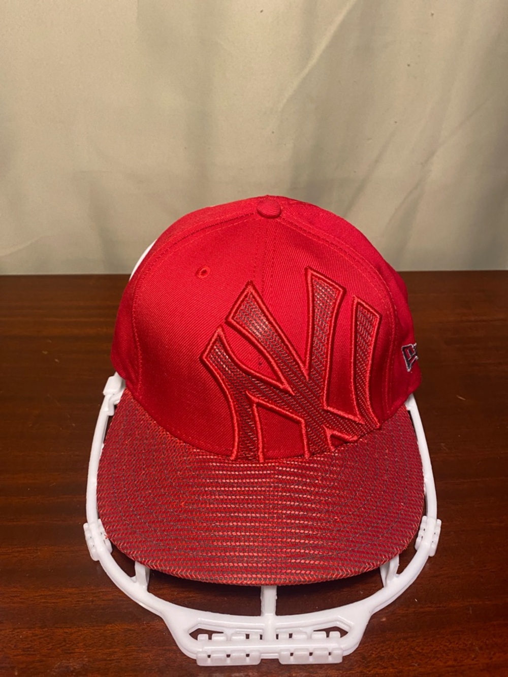 New York Yankees New Era 59Fifty BallCap Lid Hat Red Fitted Cap size 7 3/8
